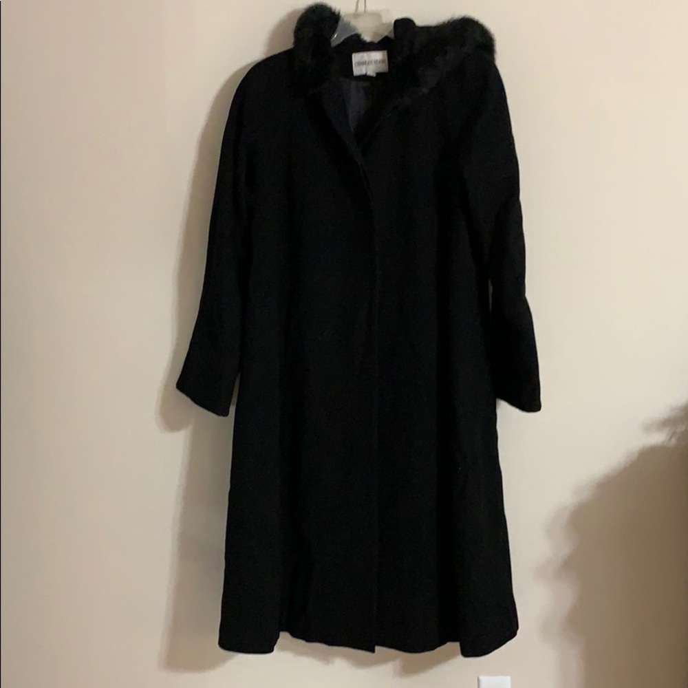 Black Heavy Jacket: faux fur around the hood